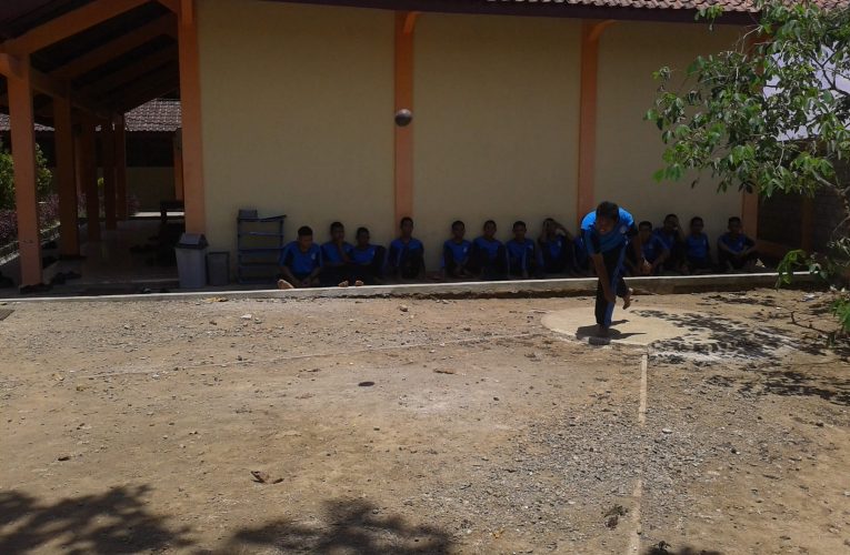 Tolak Peluru